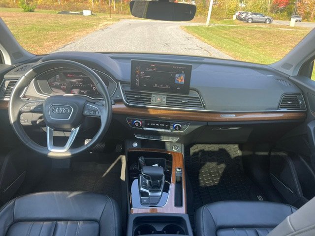 Used 2023 Audi Q5 2.0T Premium Plus w/ Premium Plus Package AWD/4WD image 14