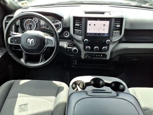 Used 2024 RAM 2500 Tradesman w/ Chrome Appearance Group AWD/4WD image 13
