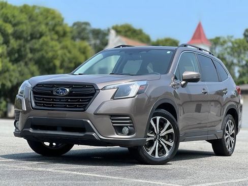 Used 2022 Subaru Forester Limited AWD/4WD image 1