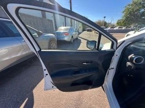 Used 2025 Nissan Versa SV image 10