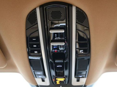 Used 2019 Porsche Panamera 4 w/ Premium Package image 19