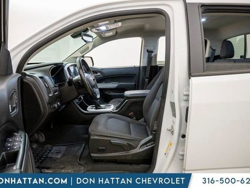 Used 2022 Chevrolet Colorado LT w/ LT Convenience Package image 5