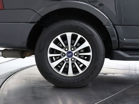 Used 2015 Ford Expedition XLT w/ Equipment Group 202A image 43