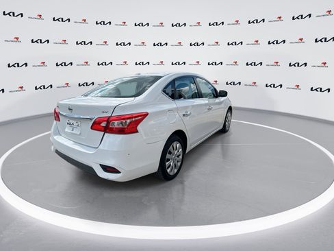 Used 2016 Nissan Sentra SV FWD image 8