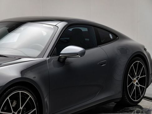 Used 2025 Porsche 911 Carrera T RWD image 26