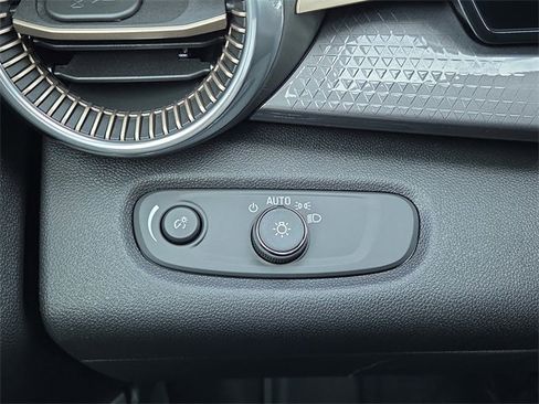 New 2026 Chevrolet Trax ACTIV w/ Driver Confidence Package image 28