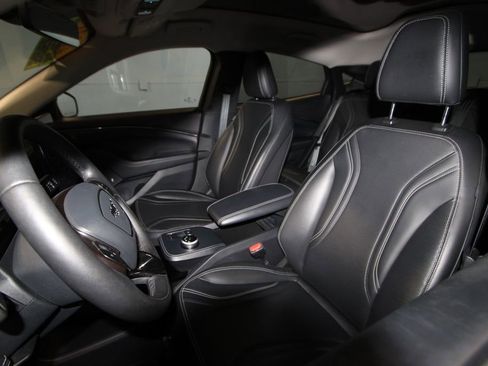 Used 2021 Ford Mustang Mach-E Premium image 4