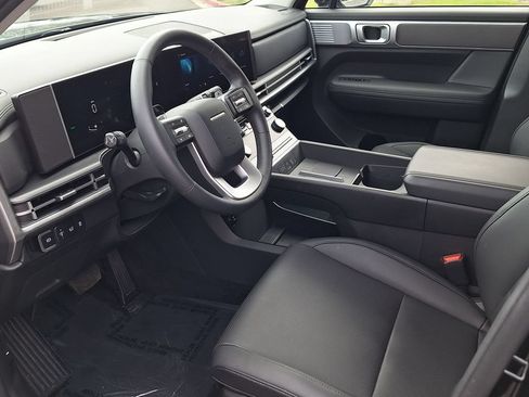 Certified 2025 Hyundai Santa Fe SEL AWD/4WD image 10