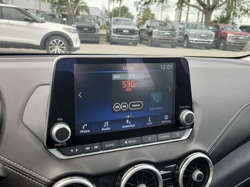 Used 2024 Nissan Sentra SV FWD image 28