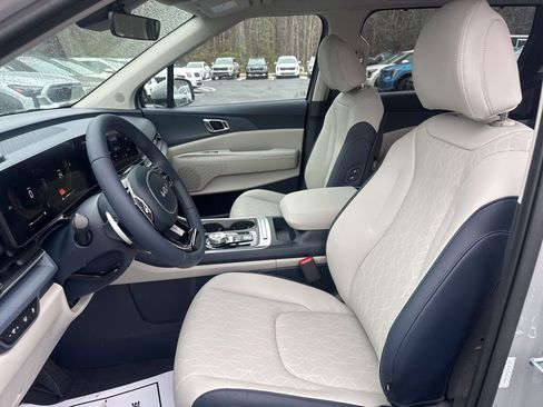 New 2026 Kia Carnival EX image 11