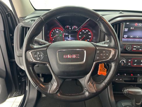 Used 2015 GMC Canyon SLE w/ All-Terrain Package image 10