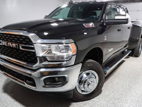 Used 2022 RAM 3500 Big Horn w/ Level A Equipment Group AWD/4WD image 33