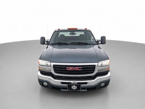 Used 2007 GMC Sierra 3500 SLE w/ Heavy-Duty Power Package RWD image 2