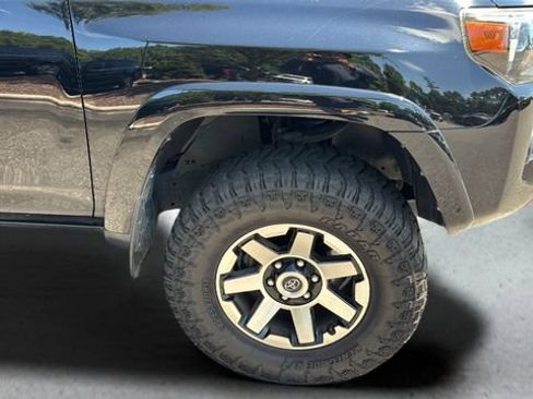 Used 2017 Toyota 4Runner TRD Off-Road AWD/4WD image 32