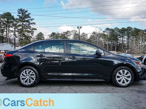 Used 2022 Toyota Corolla LE image 9