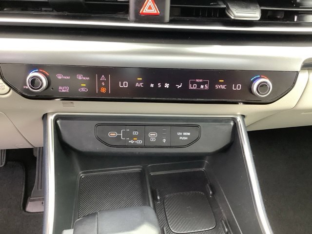 Used 2025 Kia Carnival SX Prestige FWD image 33