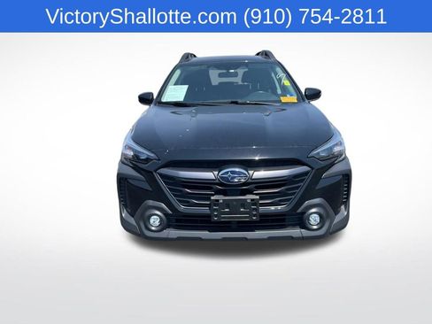 Used 2025 Subaru Outback Premium AWD/4WD image 3