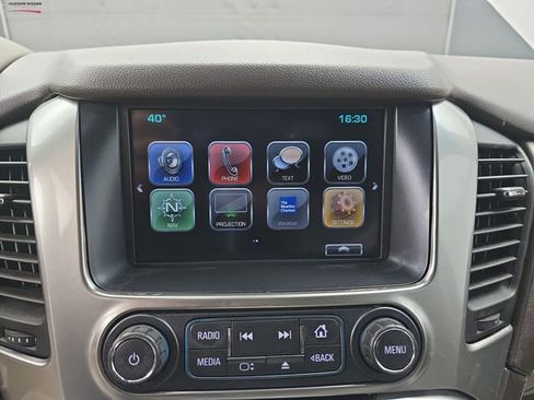 Used 2017 Chevrolet Suburban LT image 32