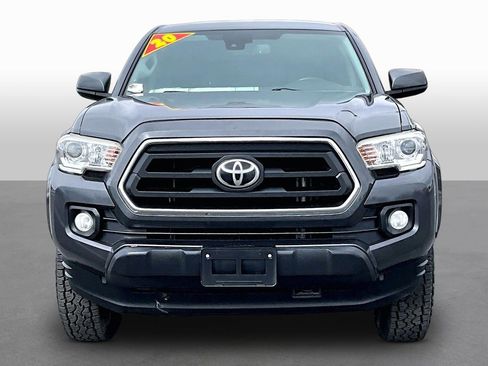 Used 2020 Toyota Tacoma SR5 RWD image 3