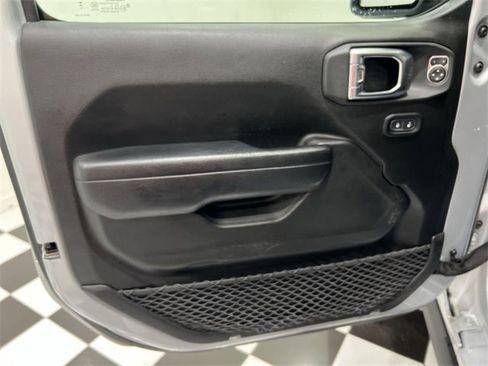 Used 2023 Jeep Wrangler Unlimited image 20