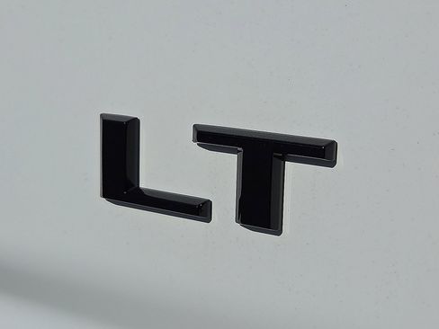 New 2026 Chevrolet Silverado 1500 LT Trail Boss w/ LT Trail Boss Premium Package AWD/4WD image 9