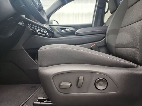 New 2026 Chevrolet Traverse LT image 16