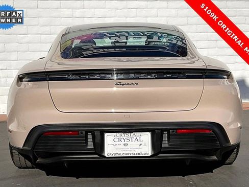 Used 2022 Porsche Taycan image 3