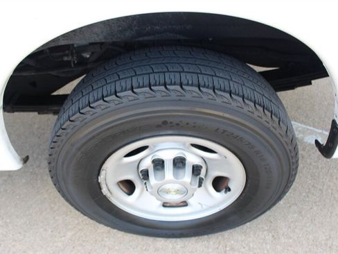 Used 2021 Chevrolet Express 2500 RWD image 34