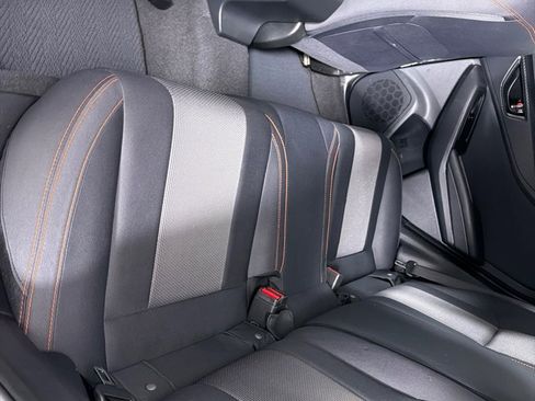 Used 2023 Subaru Crosstrek 2.0i Premium image 17