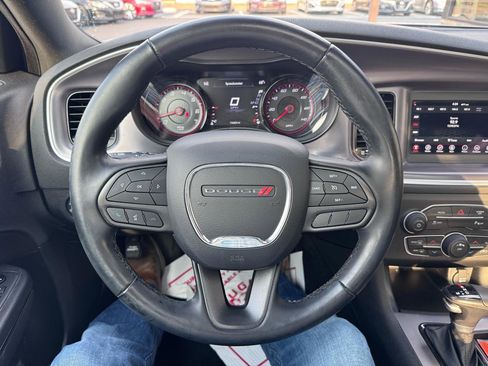 Used 2020 Dodge Charger SXT w/ Blacktop Package image 17
