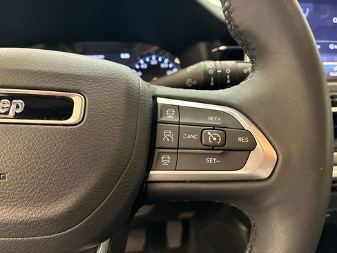Used 2025 Jeep Compass Limited AWD/4WD image 26