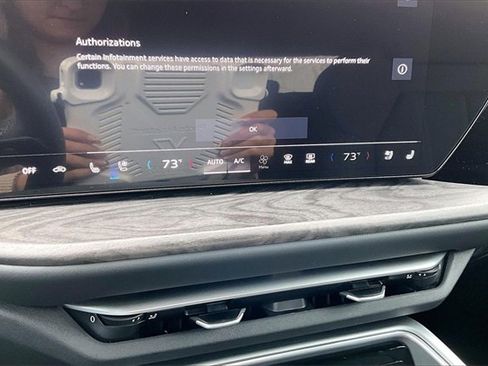 Used 2025 Audi Q5 Premium Plus w/ Premium Plus image 24