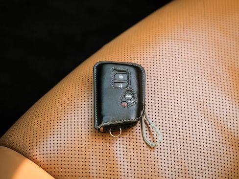 Used 2013 Lexus LS 460 w/ Comfort Pkg image 8