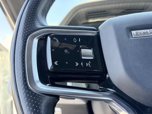 Used 2022 Land Rover Range Rover Evoque R-Dynamic SE AWD/4WD image 8