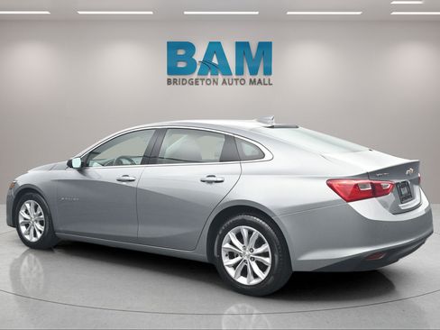 Used 2025 Chevrolet Malibu LT FWD image 4