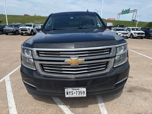 Used 2018 Chevrolet Suburban Premier AWD/4WD image 2