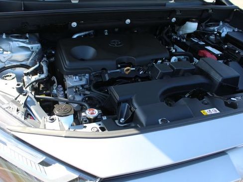 Certified 2025 Toyota RAV4 XLE FWD image 58