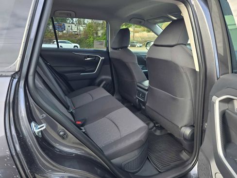 Used 2025 Toyota RAV4 XLE image 15