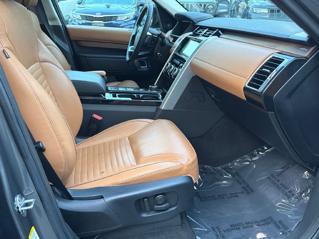 Used 2018 Land Rover Discovery HSE Luxury AWD/4WD image 12