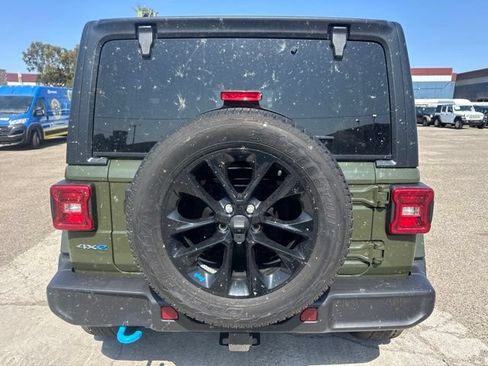 Used 2023 Jeep Wrangler Unlimited Sahara w/ Cold Weather Group AWD/4WD image 6