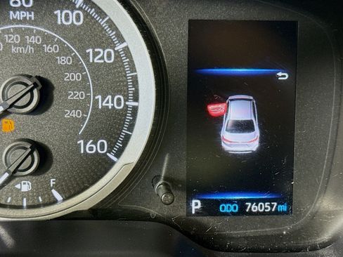 Used 2020 Toyota Corolla LE FWD image 16