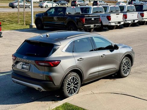 New 2026 Ford Escape SE FWD image 5