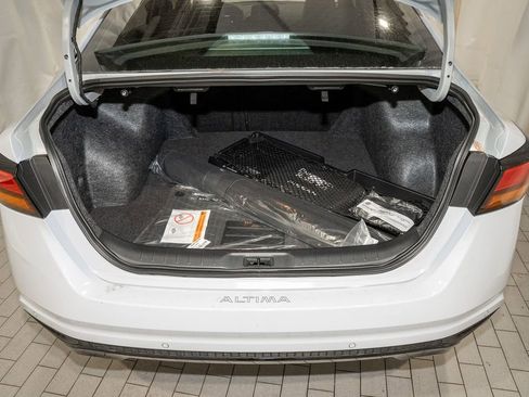 New 2025 Nissan Altima 2.5 SR image 6
