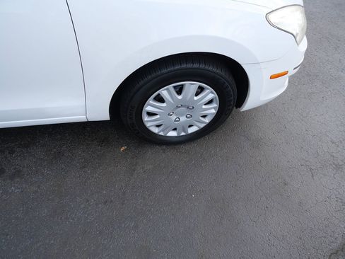 Used 2012 Hyundai Elantra GLS image 33