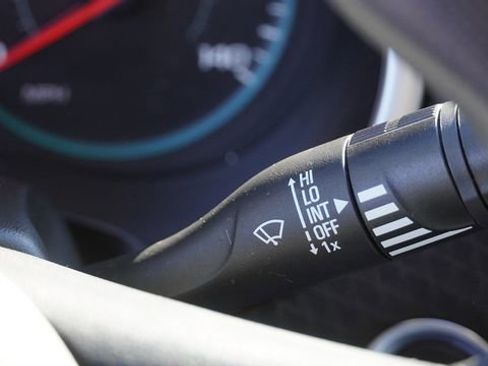 Used 2024 Chevrolet Malibu LT image 30