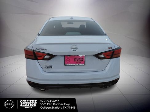 New 2025 Nissan Altima 2.5 SR w/ SR Premium Package image 5