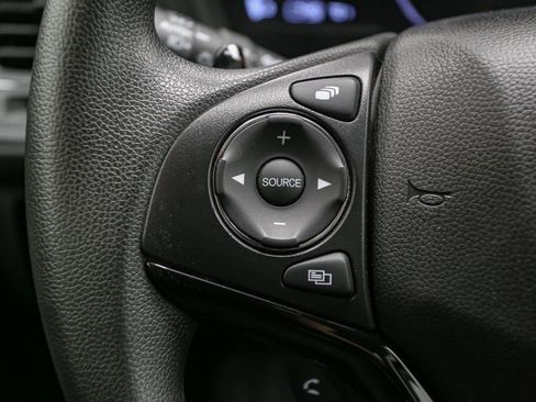 Used 2022 Honda HR-V EX image 36