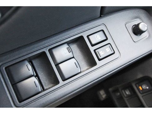 Used 2023 Nissan Frontier SV w/ Technology Package image 21