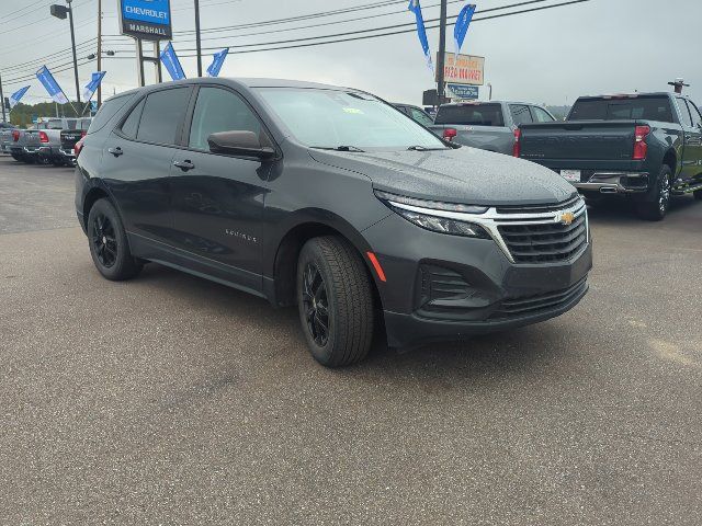 Used 2022 Chevrolet Equinox LS w/ LS Convenience Package AWD/4WD image 5