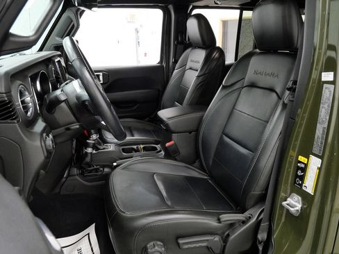 Used 2022 Jeep Wrangler Unlimited Sahara AWD/4WD image 10